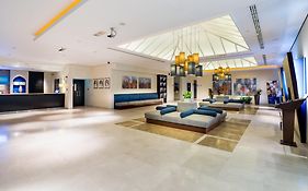 Holiday Inn Express Dubai Airport By Ihg